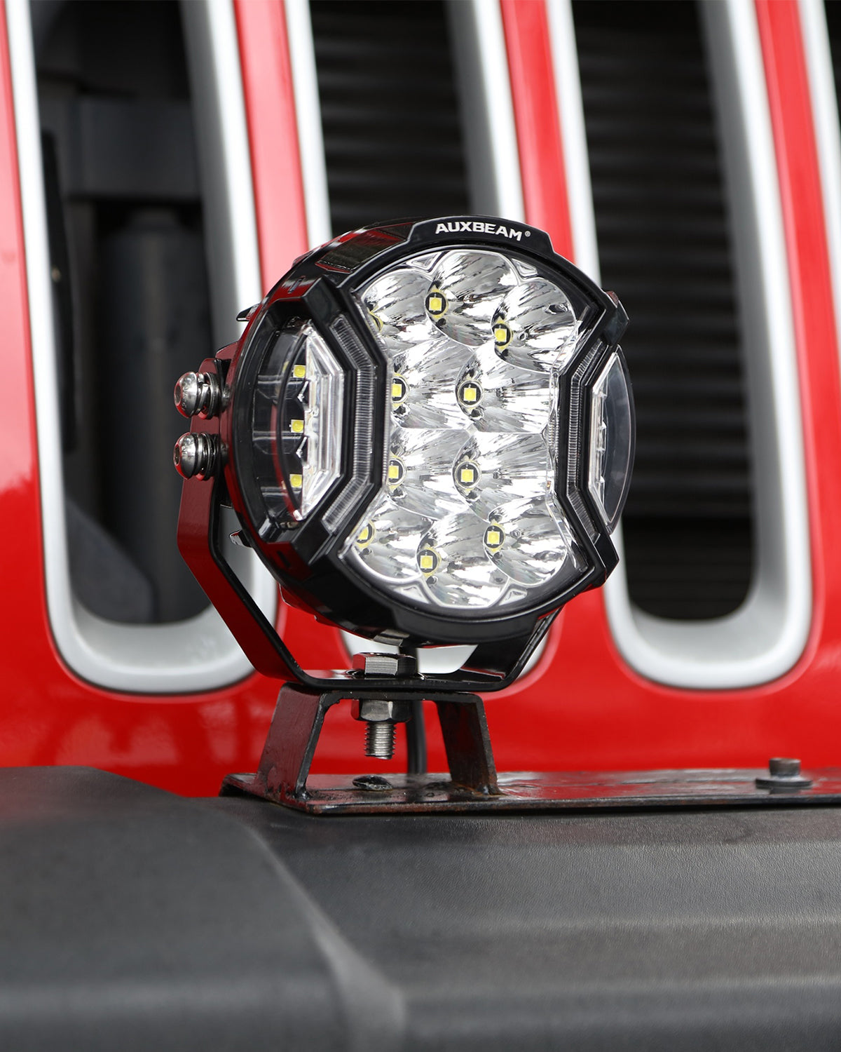 V-ULTRA Series | 5 Inch 172W LED Side Shooter Amber/White Pod Lights with Amber DRL - Auxbeam  – éclairage LED auto