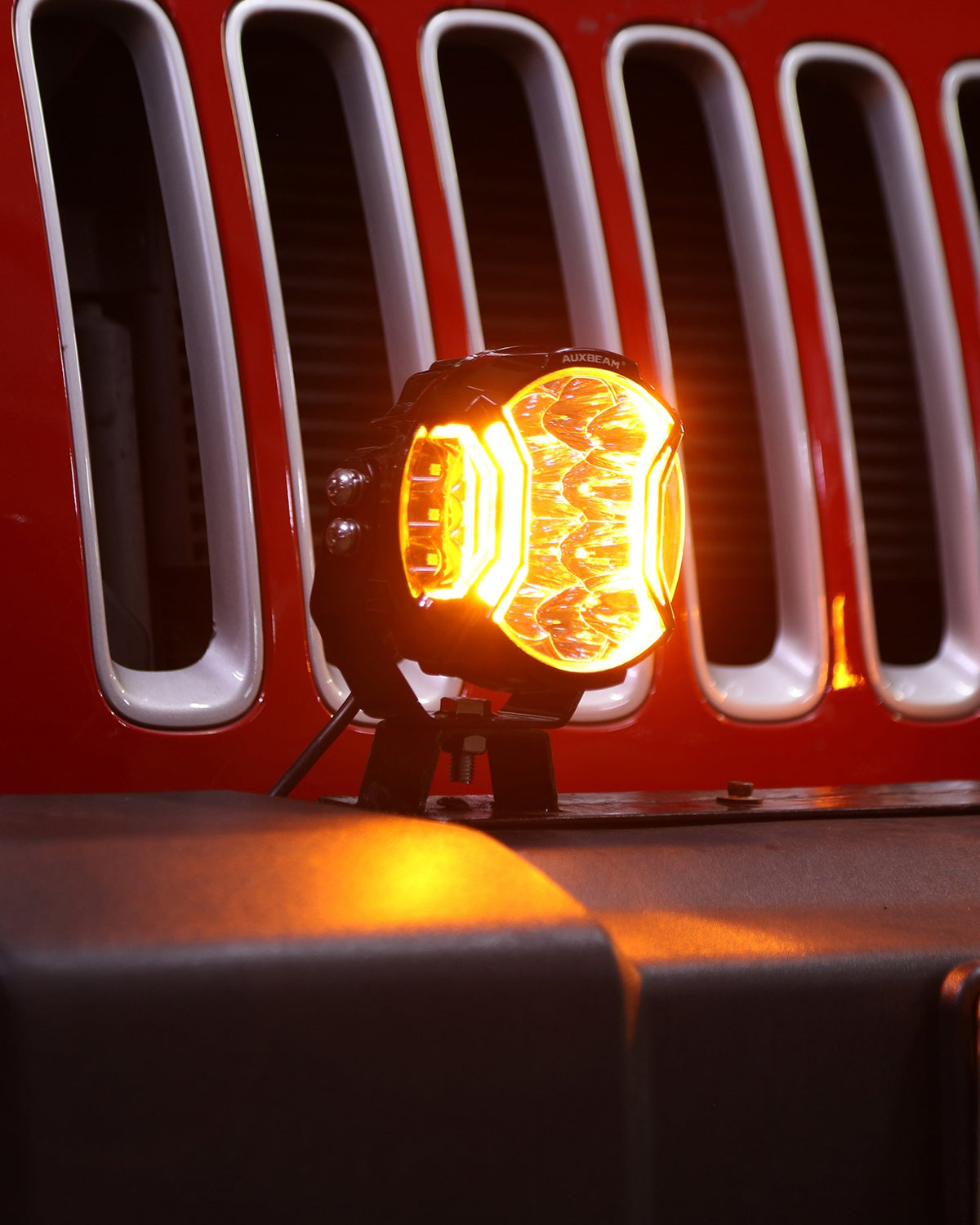 V-ULTRA Series | 5 Inch 172W LED Side Shooter White Pod Lights with Amber DRL - Auxbeam  – éclairage LED auto