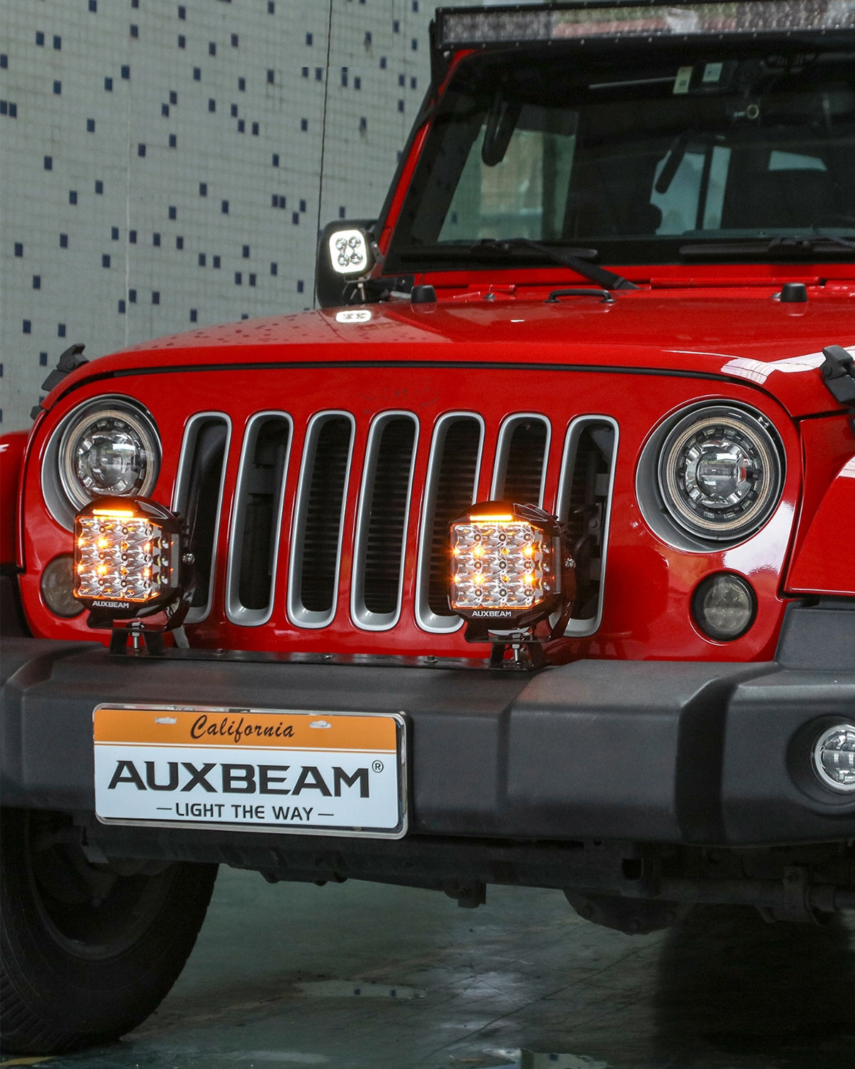 سلسلة V-MAX | مصابيح قيادة LED دائرية بشعاع جانبي مدمج، ٧ بوصات، ٢٢٨ واط، ٢٦١٠٠ لومن، مع إضاءة خلفية وإضاءة نهارية كهرمانية