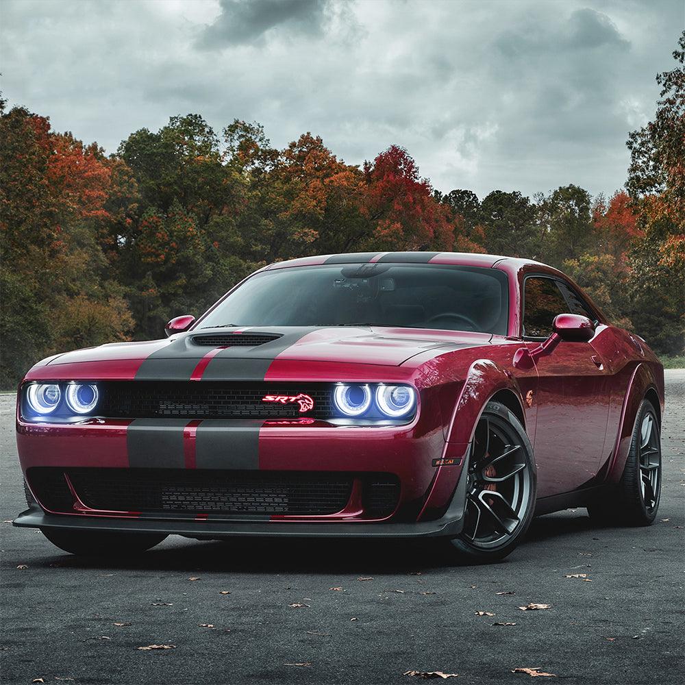 مجموعة مصابيح أمامية LED RGB ثنائية الشعاع باللون الأسود لسيارة دودج تشالنجر الجيل الثالث المحدثة موديلات 2015-2024