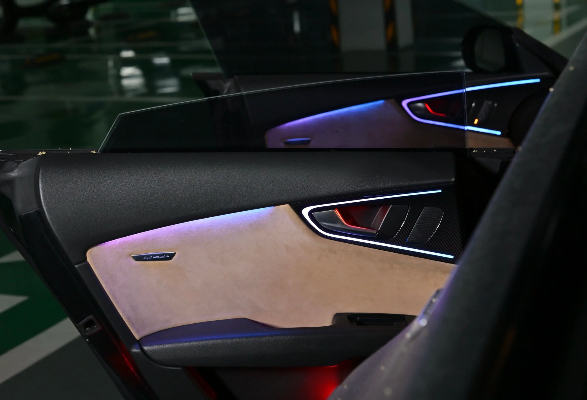 Audi A7 C7 2011–2018 ambient light LED kit installed 